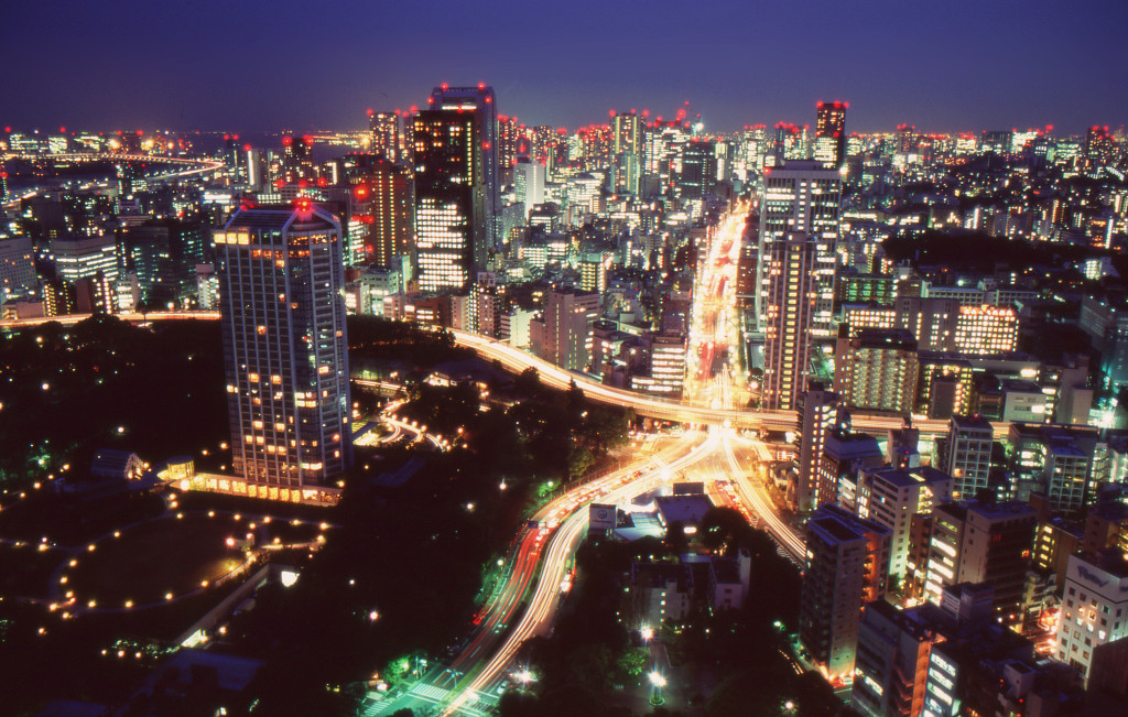 Tokyo_by_night_2011